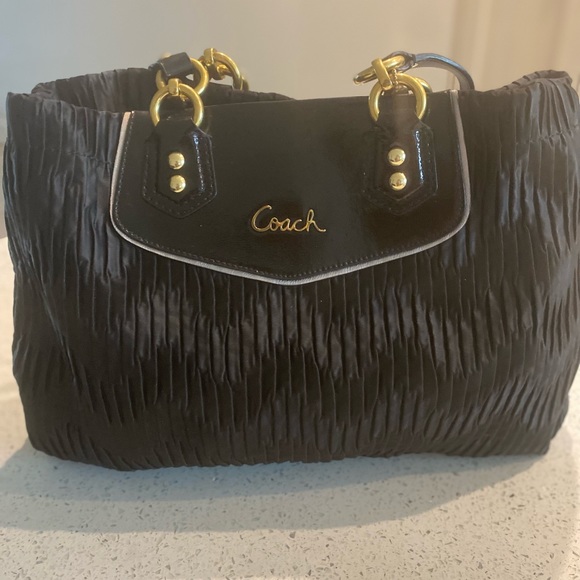 Brand new Coach satin Ashley Carryall bag - Picture 8 of 8